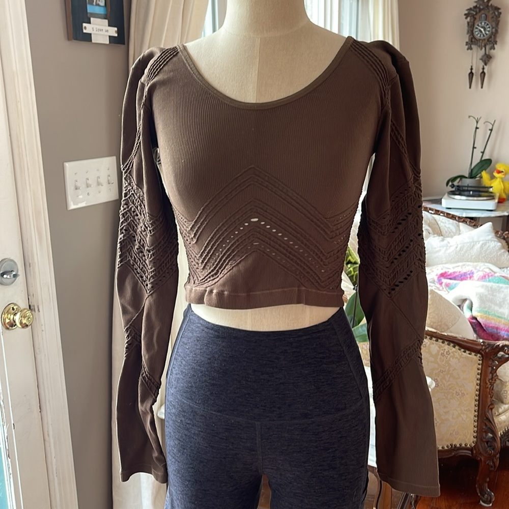 Nux Edinburgh Longsleve Laser Cut Long Sleeve Compression Crop Top